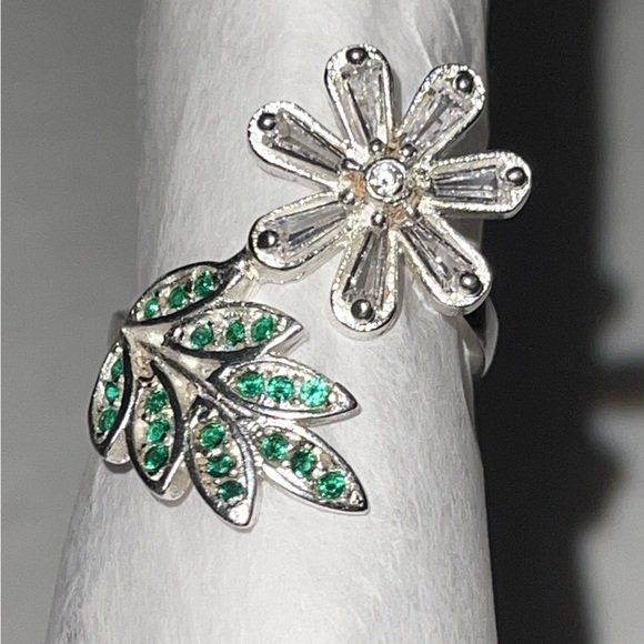 Unique .925 Sterling #6.5 but also adjustable.hand crafted imported from Mexico - Picture 2 of 3